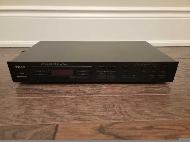 AM/FM Stereo Tuner Teac T-X100 in Stereo Systems & Home Theatre in Markham / York Region - Image 4