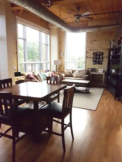 Bright 2 bedroom loft available July 1