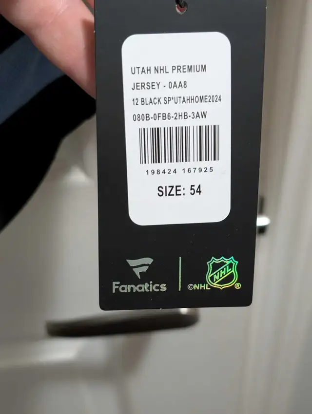NWT Utah Hockey Club deadstock inaugural season jersey in Men's in Stratford - Image 10