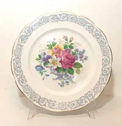 Vintage Royal Albert Fragrance-Pattern dinner plate, View more