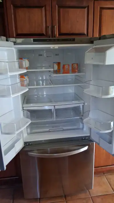 Bacs et accessoires de refrigerateur LG 33po.largeur, View more