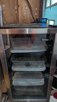 Mini fridge Reptile incubator & thermostat 