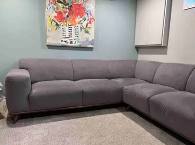 Sofa / Couch - Sectional, View more