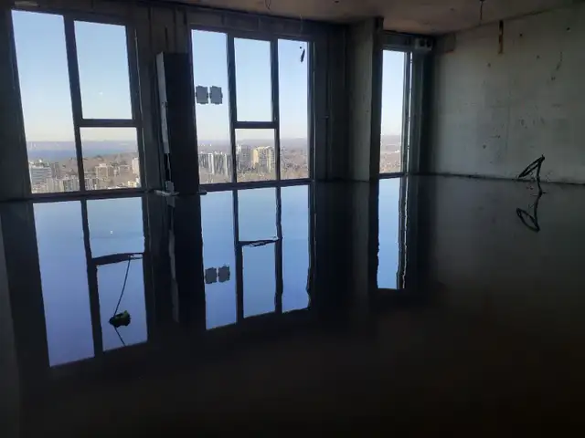 Self-Leveling/ Concrete Grinding in Construction & Trades in Hamilton - Image 2