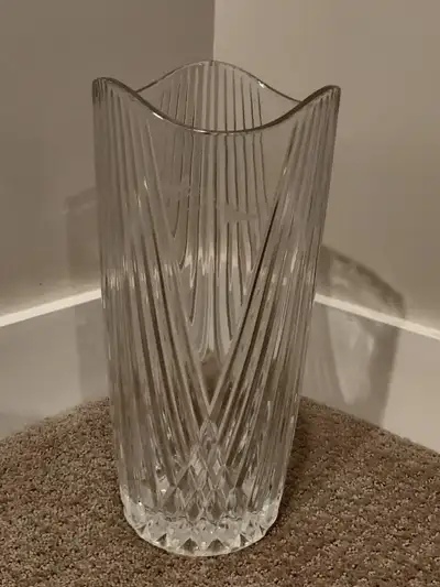 Elegant & Heavy Clear Glass Vase - For Large Floral Arrangements, View more