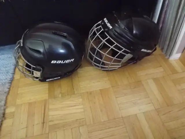 2YOUTHS-TEENS ICE HOCKEY HELMETS+FUL CAGE PROTECTION BAUER BUNDL in Hockey in City of Toronto - Image 7