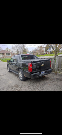 2007 Chevy avalanche , fully loaded