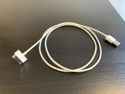 Apple iPad 3G, iPhone 4 charger