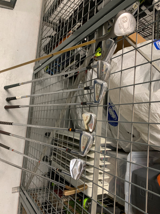 Golf Set - Random Clubs - Irons Driver - Putter in Golf in City of Toronto