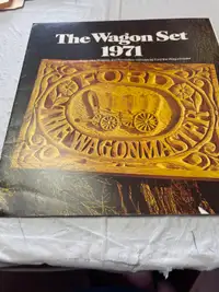 VINTAGE 1971 FORD THE WAGON SET SALES BROCHURE #M1992