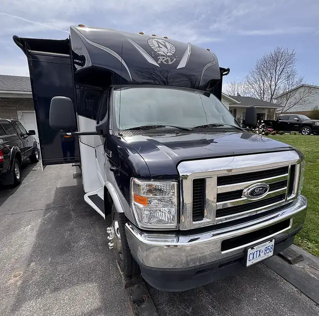 2021 NeXus 31' Ford Motorhome in RVs & Motorhomes in Kitchener / Waterloo - Image 3