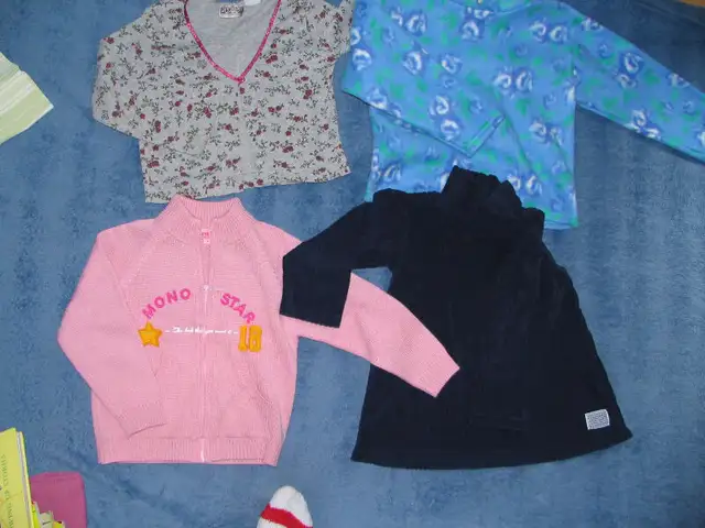 size 6 girl's 4 pieces for $17 in Kids & Youth in Oshawa / Durham Region - Image 2