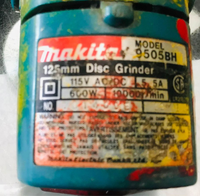 MAKITA 125mm DISC GRINDER 5.5 AMP MODEL 9505 BH in Power Tools in Hamilton - Image 3