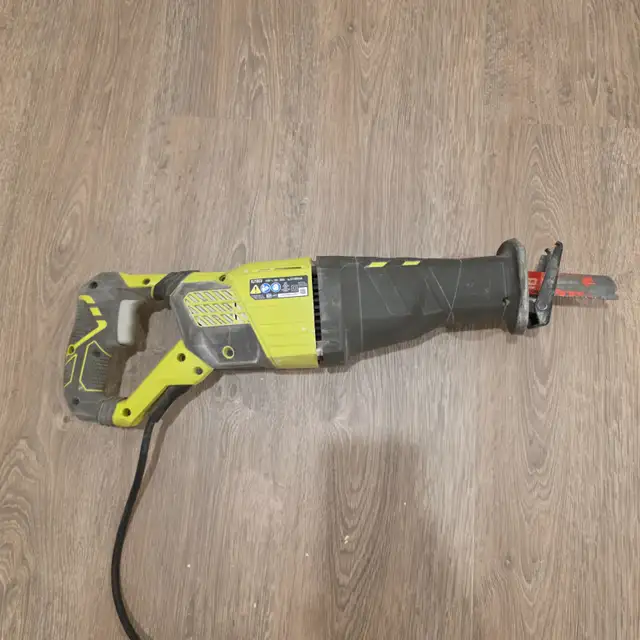 RYOBI 12 Amp Corded Reciprocating Saw RJ186V in Power Tools in Markham / York Region - Image 3