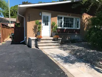 FEMALE ALL INCLUSIVE ROOM FOR RENT