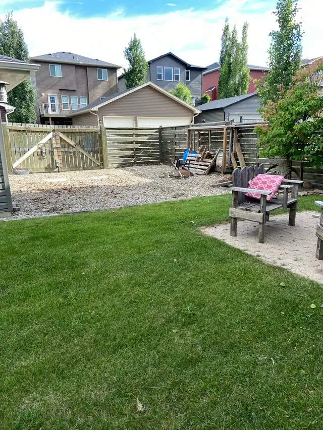 House For Sale in Houses for Sale in Calgary - Image 4