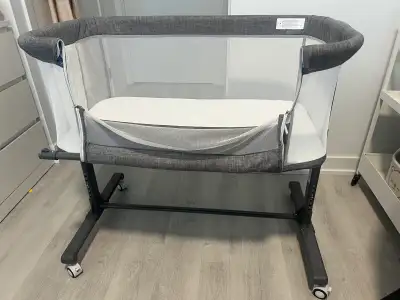Adjustable Bassinet Bedside Sleeper, View more
