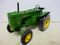1/16 JOHN DEERE 70 Precision Farm Toy Tractor