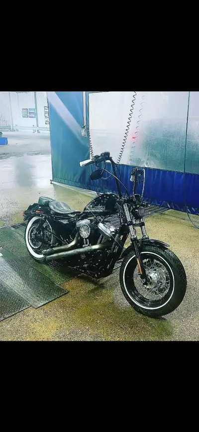 harley Davison sportster 1200xl 2010 stage 1,alarm system,brand new brake front/rear,oil change done...
