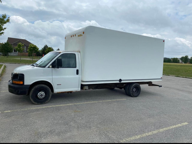 2006 GMC STV in Cars & Trucks in Barrie