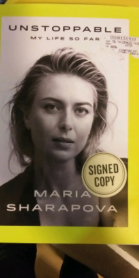 Maria Sharapova signed/autographed book