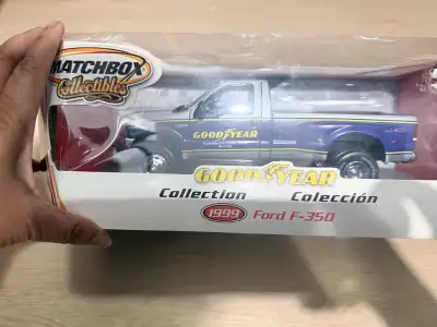 Matchbox 1999 Ford F-350, View more
