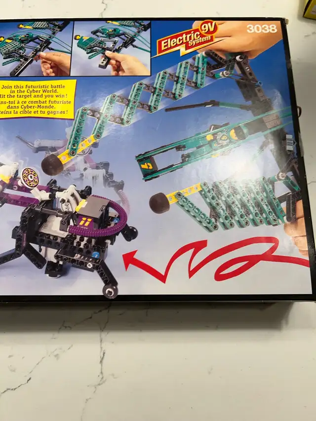 LEGO Technic 3038 Cyber Slam in Toys & Games in Oakville / Halton Region - Image 4