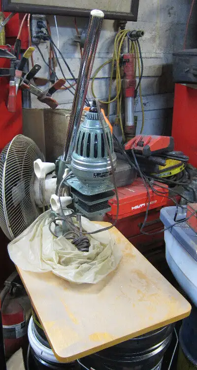 All of this equipment is in great condition for it's age. Some is in it's original packaging, which...