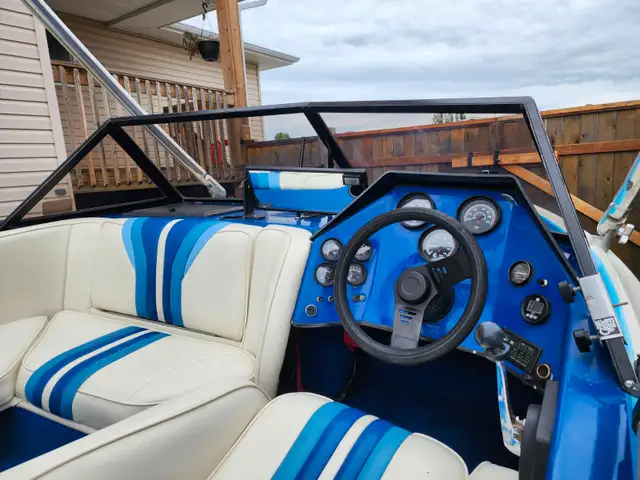 1989 Malibu Skier in Powerboats & Motorboats in Meadow Lake - Image 9