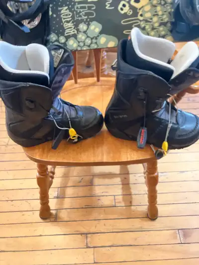 Snowboard/Boots/Bindings, View more