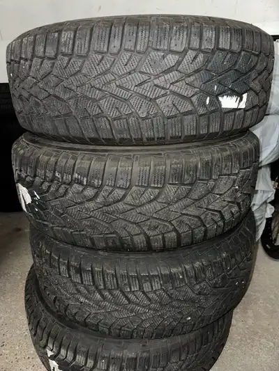 Selling a set of winter tires Size 235/65/R17 General Altimax arctic 12 Dot 2019 Hardly used Asking...