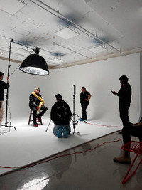 Cyclorama photography / videography studio in montreal for rent!