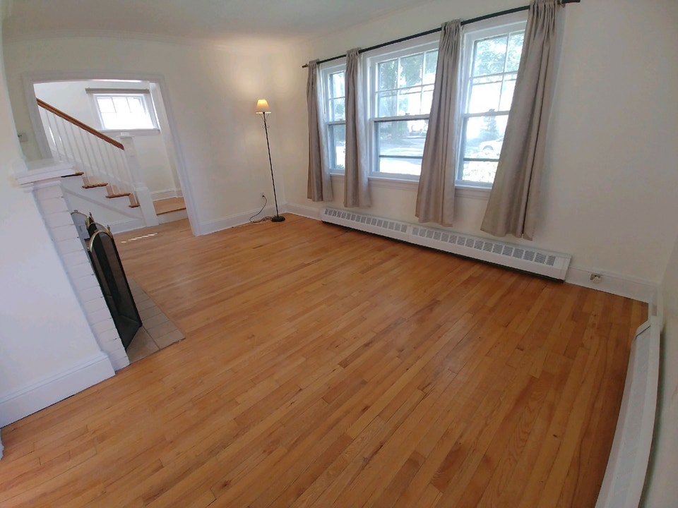 SOUTH END: Easy WalkBus/Drive to Hospitals/Universities/Shopping 4