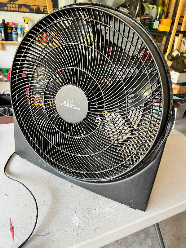 20in High Velocity Floor Fan dans Éclairage intérieur et plafonniers  à Ouest de l’Île