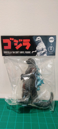Mondo X Toho Collectables 1984 Godzilla Soft vinyl figure Retro
