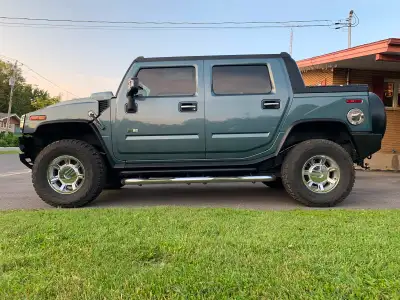 À vendre : Hummer H2 SUT 2005 – 115 000 km Hummer en excellente condition, toujours entretenu avec s...