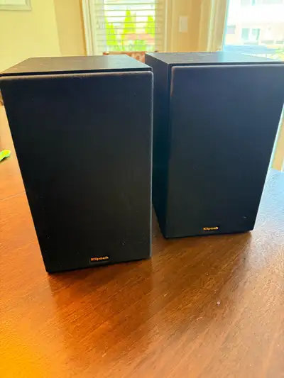 A pair of Klipsch Bookshelf Speakers R-14M Excellent condition $100