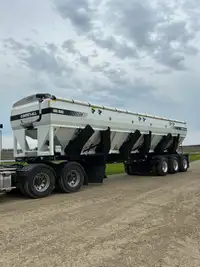 2023 convey-all side chute tender trailer