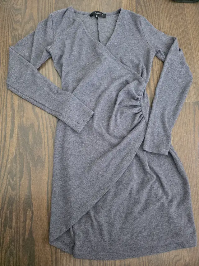 Dynamite soft grey long sleeve dress in Women's - Dresses & Skirts in Oakville / Halton Region - Image 2
