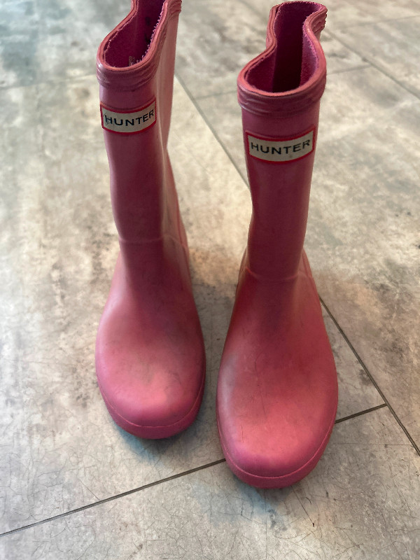 Size 12 hunter rubber boots in Kids & Youth in Thunder Bay