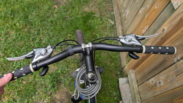 CCM Mountain Bike for Heights 5'8" to 6'0" in Mountain in Ottawa - Image 4