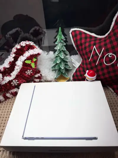 MackBook Air M4 256G , View more