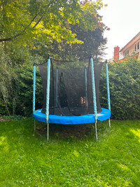 8' trampoline in great condition