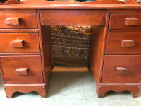bureau et miroir antique en bois franc