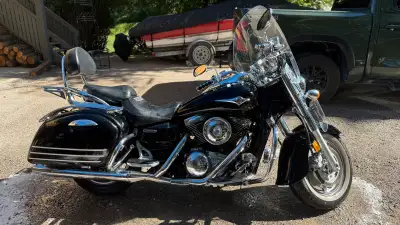 2005 Kawasaki Vulcan · Driven 21,000 kilometers 2005 Kawasaki Vulcan Nomad 5 speed / 1600cc/ 20L tan...