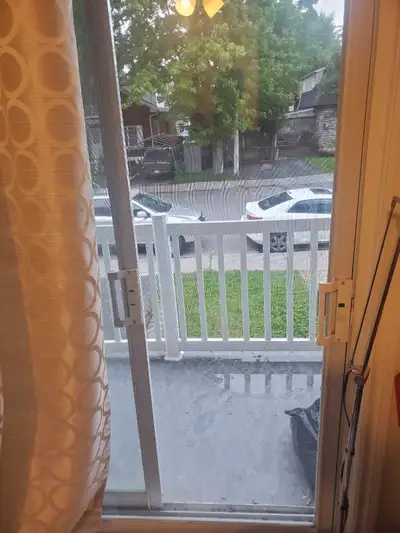 chambre privée meublée avec balcon