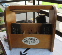 VINTAGE shoe shine kit