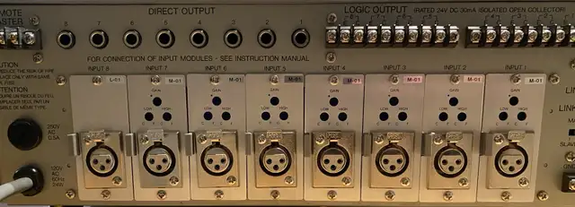 TOA AX-1000 Automatic Microphone Mixer in Pro Audio & Recording Equipment in City of Toronto - Image 7