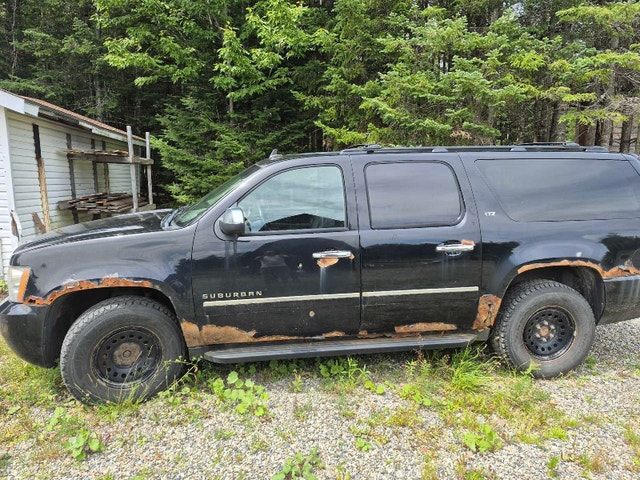 2011 Chevrolet Suburban LTZ
