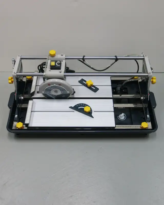 7" Mastercraft Sliding Wet Tile Saw in Power Tools in Markham / York Region - Image 2